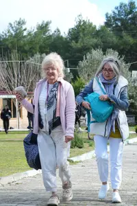 9c761396 b3b1 4a02 bede 4c71ce50c3e2